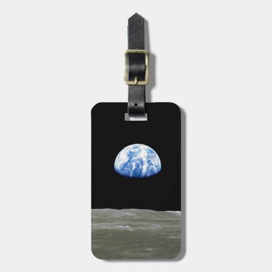 Aarde van maan in zwarte ruimte: aardopgang bagagelabel (Voorkant verticaal)