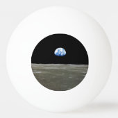 Aarde van maan in zwarte ruimte: aardopgang pingpongbal (Voorkant)