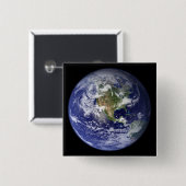 Aarde waarop het westerne halfrond is afgebeeld vierkante button 5,1 cm (Voorkant /achterkant)