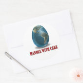 Aardehandvat met zorg Sticker (Envelop)