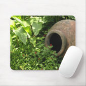 Aardewerk in de tuin muismat (Met muis)