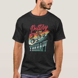 Aardewerk is mijn therapiestroom t-shirt