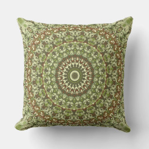Aardgroen en bruin mandala patroonontwerp kussen