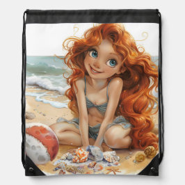 AARDIG MEISJE MET ROOD HAAR SPEELT OP HET STRAND TREKKOORD RUGZAKJE