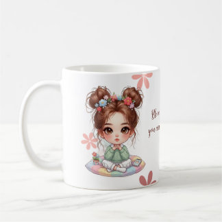 Aardige Chibi-meisje zittend op kussen met citaat Koffiemok