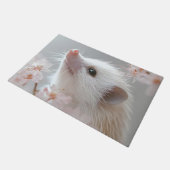 Aardige egel tussen lente bloesems deurmat (Schuin)