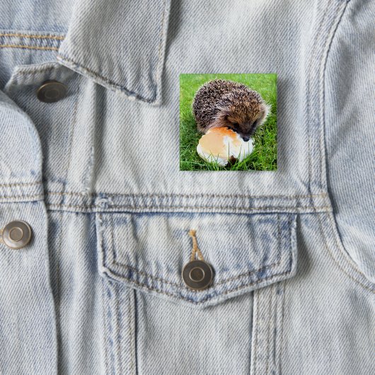 AARDIGE EGEL VIERKANTE BUTTON 5,1 CM (In situ)