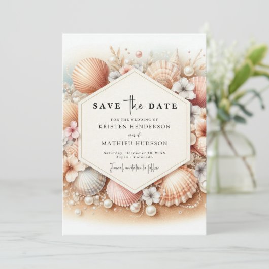 Aardige grillige strand bruiloft save the date (Staand voorkant)