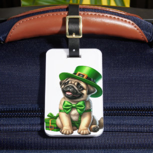 AARDIGE IERSE GEKLEDE PUG HONDENPUPPY BAGAGELABEL