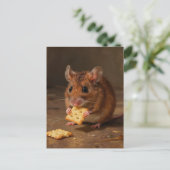 Aardige muis die eet briefkaart (Staand voorkant)
