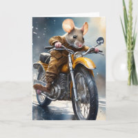Aardige muis die op een motor rijdt