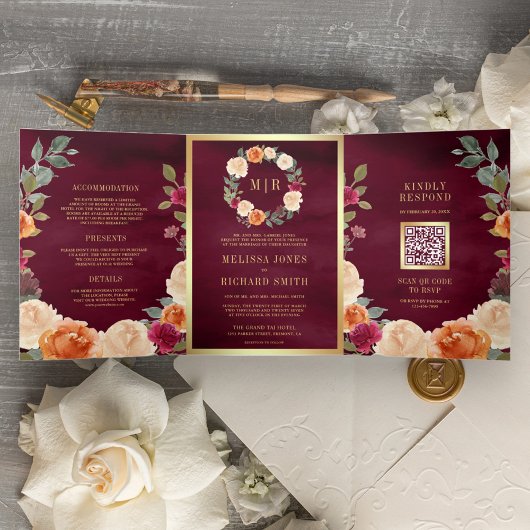 Aardse Bloemenkrans QR Code Bourgondië Bruiloft Drieluik Uitnodiging