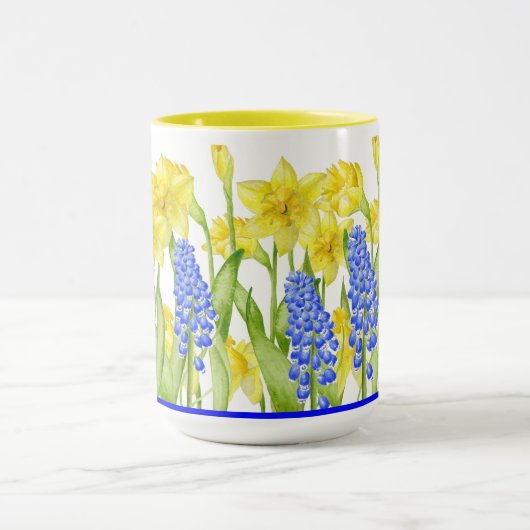 Aardse lente op een combo-Mok (M, D) Mok (Midden)