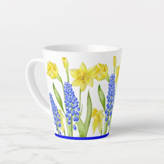 Aardse lente op een kleine latte Mok (M, D) (Linkerhoek)