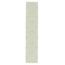 Aardse Mandala in Groen, Goud, en Zachte Blauwtint