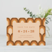 Aardse Retro 70s Geometrische Groovy Fall Wedding Save The Date (Staand voorkant)