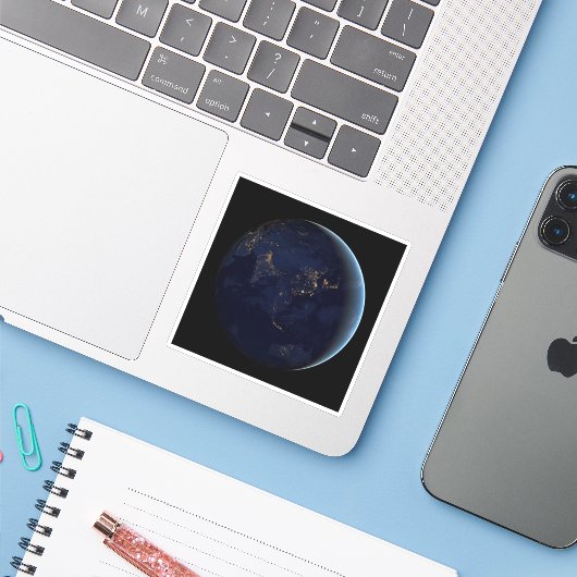 Aardse stad licht 's nachts op Azië en Australië Sticker (Laptop met iPhone)