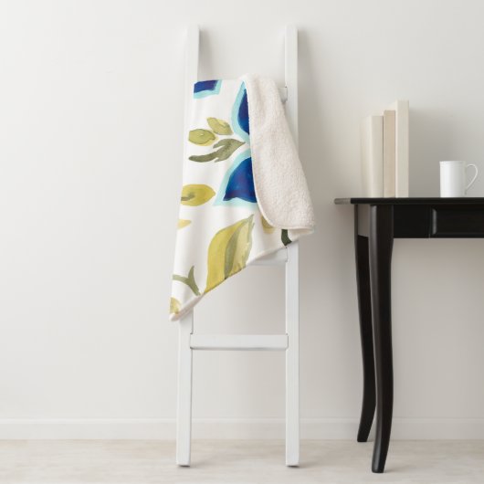 Abbey Floral Tiles - Blue Blooms Sherpa Deken (In situ)