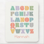 ABC Alphabet Persoonlijke naam Muismat<br><div class="desc">Een kleurrijk,  retro Alfabet ontwerp dat voor uw kind kan worden aangepast. Geïnspireerd door retro lettersoorten en boho stijl,  kan dit ontwerp met de naam van een kind,  monogram,  of andere teksten worden aangepast. Genderneutrale kleuren; paarse,  groene,  oranje,  gele,  blauwgroen,  turquoise,  grijs,  bruin,  crème.</div>