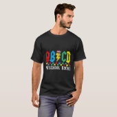 Abcd Peuterspeelplaats Rocks Eerste Dag Pre-k Leer T-shirt (Voorkant volledig)