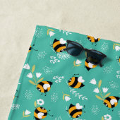 Abelhas fofas com flores strandlaken (In situ)