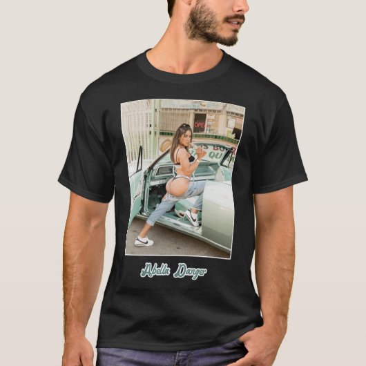 Abella Danger Fan Art &amp; Merch Essential T-Shir T-shirt (Voorkant)