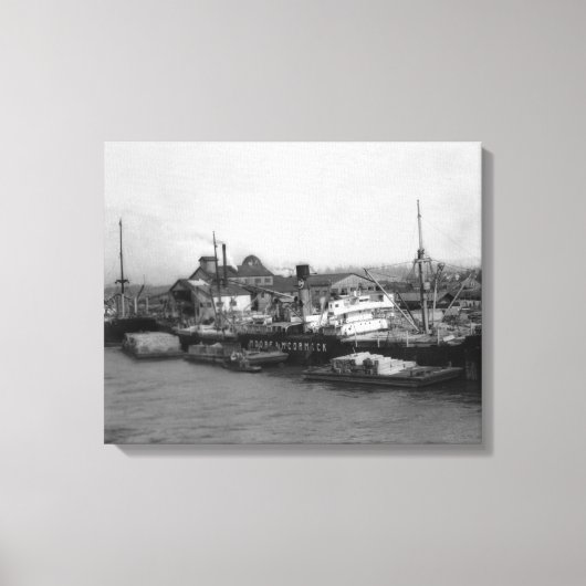 Aberdeen, WA - Uitzicht Waterfront en scheepvaart Canvas Afdruk (Voorkant)