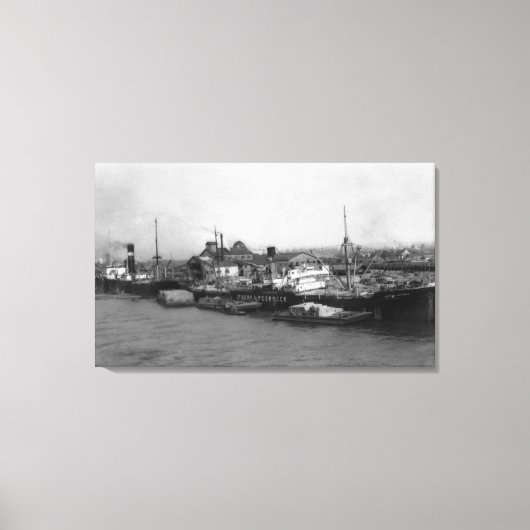 Aberdeen, WA - Uitzicht Waterfront en scheepvaart Canvas Afdruk (Voorkant)