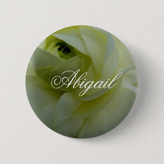 Abigail Witte Bloem Naambadge Ronde Button 5,7 Cm (Voorkant)