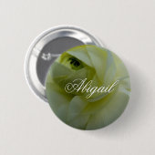 Abigail Witte Bloem Naambadge Ronde Button 5,7 Cm (Voorkant /achterkant)