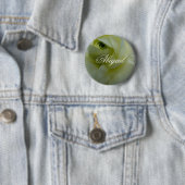 Abigail Witte Bloem Naambadge Ronde Button 5,7 Cm (In situ)
