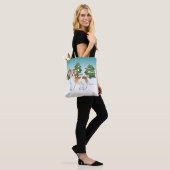 Abrikoos & Witte Mini Goldendoodle Winterbos Tote Bag (Op model)
