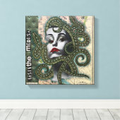 Absinthe Medusa beroemd gemaakt door Natalie Schor Canvas Afdruk (Insitu (Houten vloer))