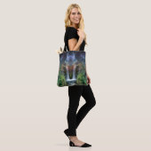Absoluut surrealistische watervallen onder Starry  Tote Bag (Op model)