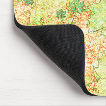 Abstract acerblad op krasbodem, op beige