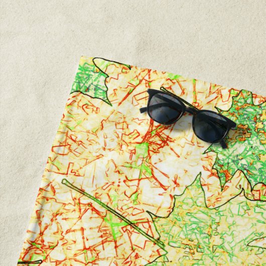 Abstract acerblad op krasbodem, op beige strandlaken (In situ)