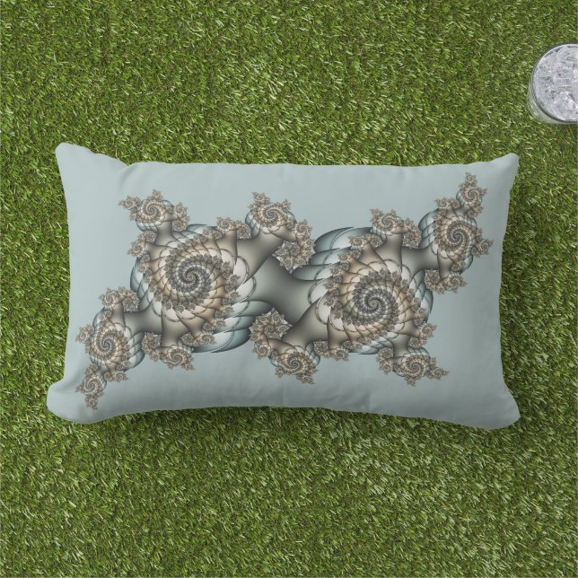 Abstract Beige Lichtblauwe Fractale Kunst Spiralen Buitenkussen (Gras)
