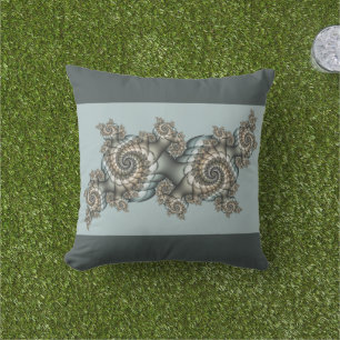 Abstract Beige Lichtblauwe Fractale Kunstspiralen Buitenkussen