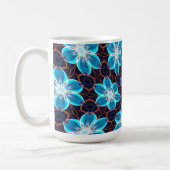 Abstract blauw bloemenpatroon koffiemok (Links)