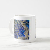 Abstract blauw en goud koffiemok (Voorkant links)