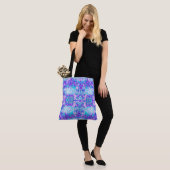 Abstract blauw en Paars Floral Tote Bag (Op model)