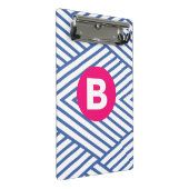 Abstract blauw gestreept patroon met roze monogram mini klembord (Schuin)