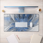 Abstract Blauw Grijs Waterverf Fractal Art Flower Bureaumat<br><div class="desc">Een bijzondere fantasiebloem met tinten blauw en grijs, abstract en elegant. Ongebruikelijk ontwerp voor uw decoratieve bloemenbureaumat en meer.</div>