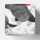 Abstract bloemontwerp - rood en paars boven wit bedankdoosjes (Bovenkant)