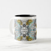 Abstract design with flowers and bees mug theme tweekleurige koffiemok (Voorkant links)