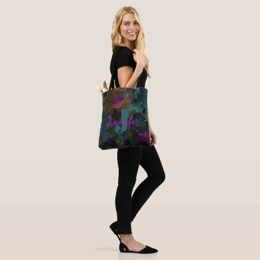 Abstract donkerkleurige naam vloeibare verf & mono tote bag (Op model)