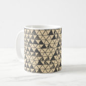 Abstract  Driehoekpatroon. Koffiemok (Voorkant links)