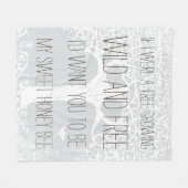 Abstract driehoekspatroon in vrije en onbewerkte v fleece deken (Voorkant (Horizontaal))