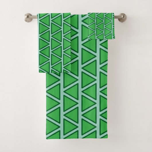 Abstract Driekleurig Groen Driehoekpatroon Bad Handdoek (Insitu)