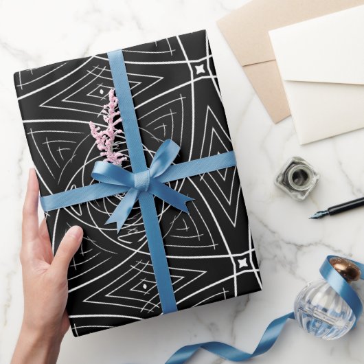 Abstract gebladerte, zwart en wit cadeaupapier (Geschenken)